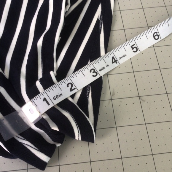 Urban Outfiters Navy Blue Mini low rise Shorts. - Picture 2 of 6